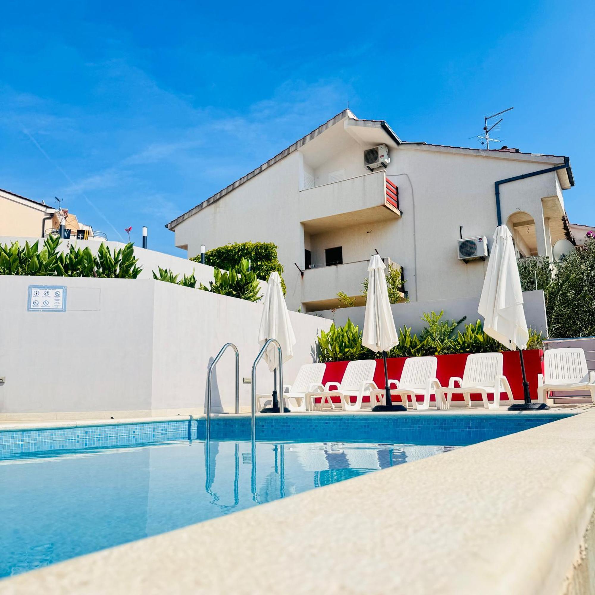 Luxury Apartments Villa Lenka Подстрана Екстериор снимка